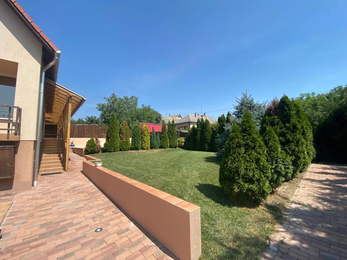 Garden Spa Resort Budapest Luaran gambar