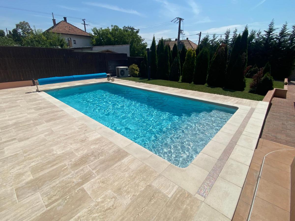 Garden Spa Resort Budapest Luaran gambar