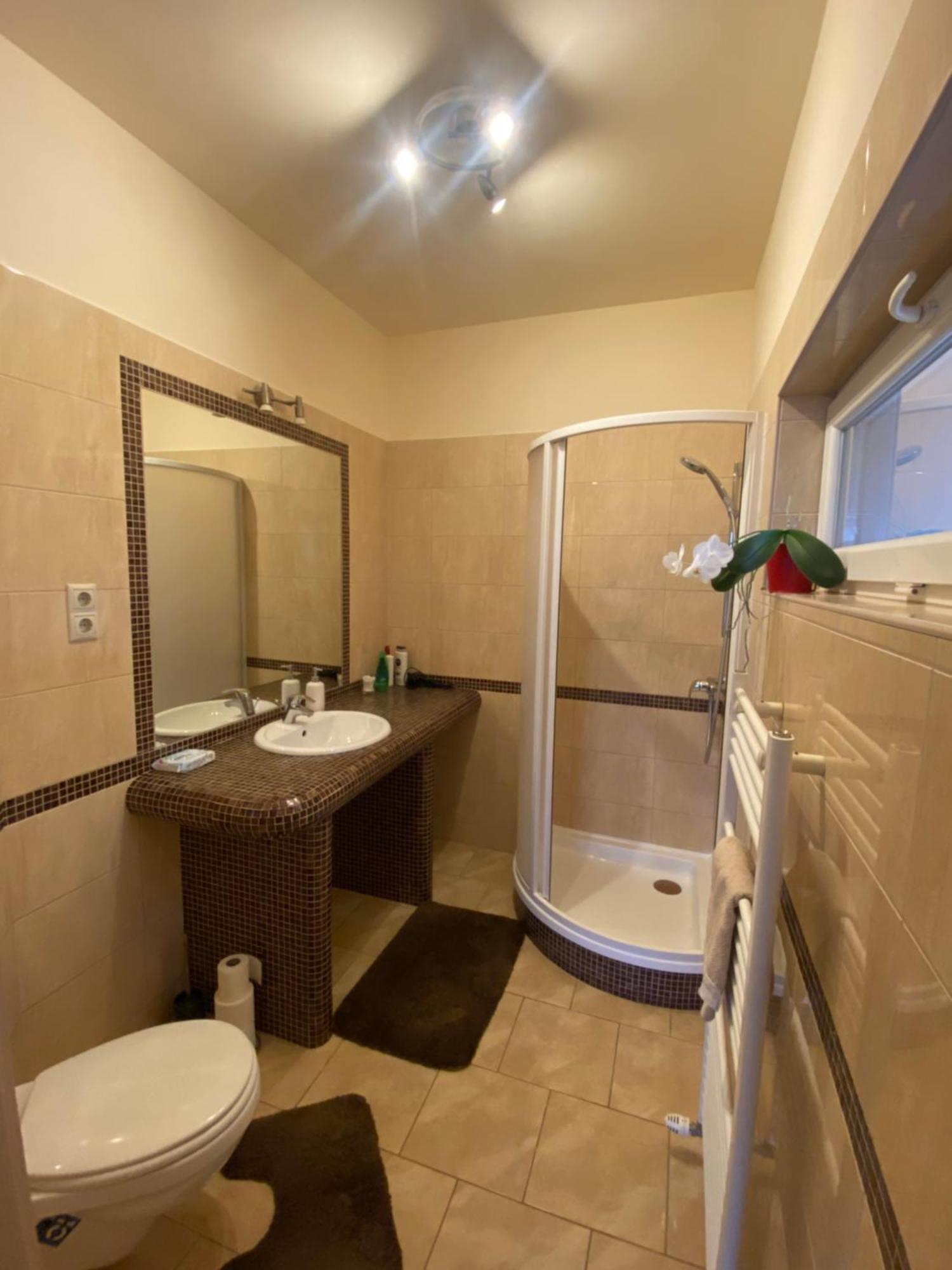 Garden Spa Resort Budapest Luaran gambar