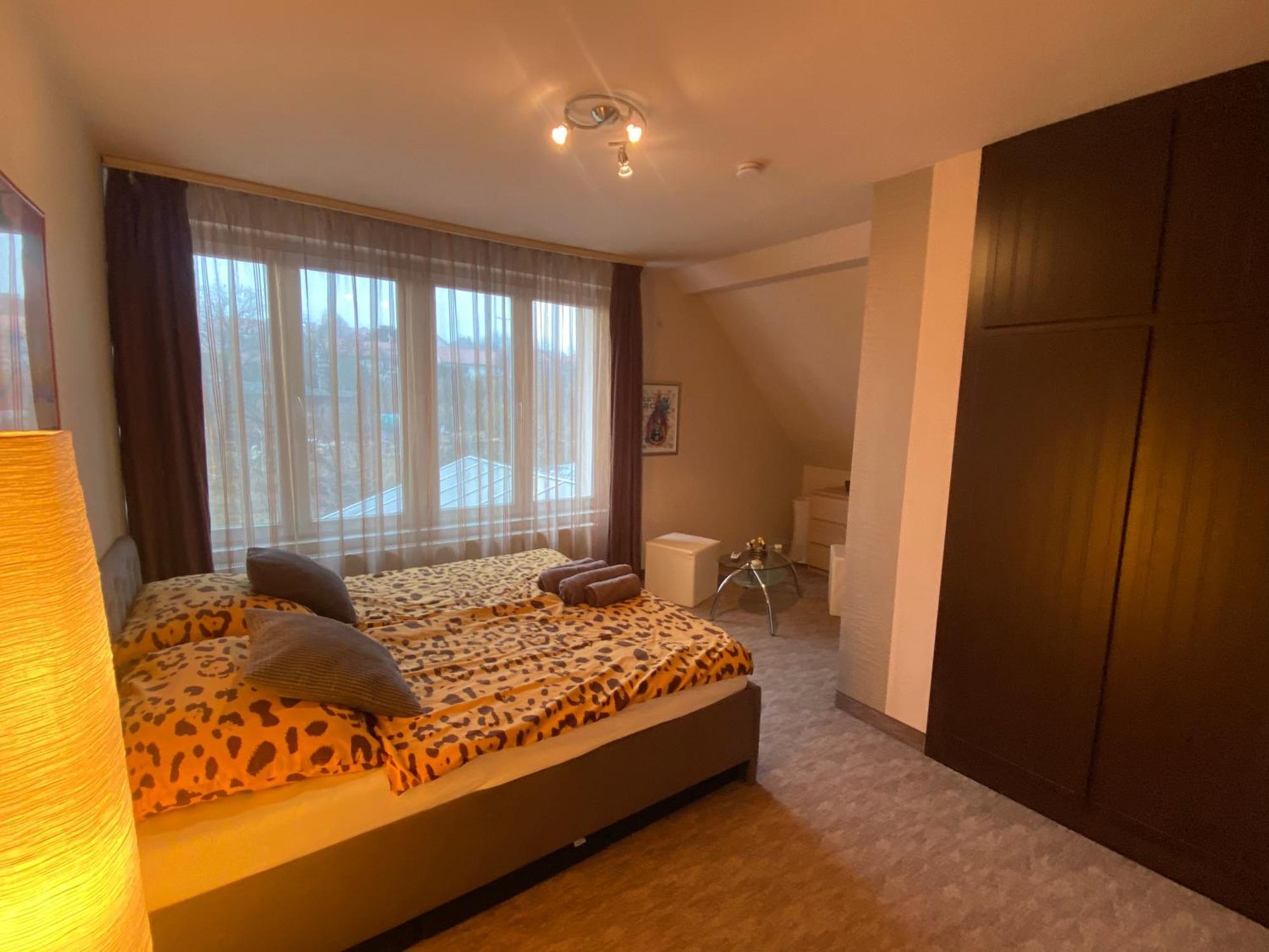 Garden Spa Resort Budapest Luaran gambar