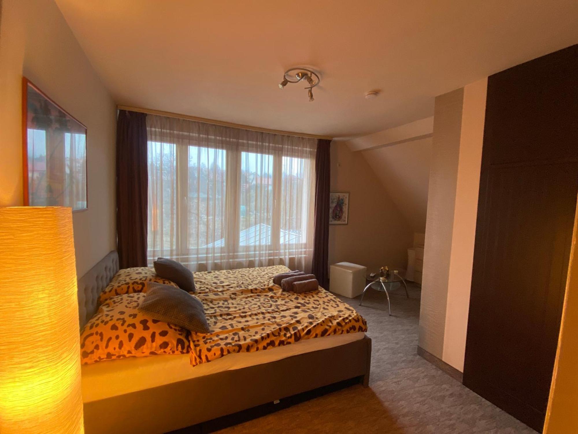 Garden Spa Resort Budapest Luaran gambar