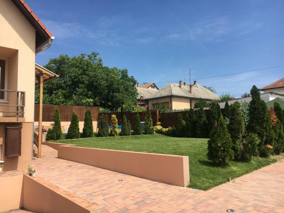Garden Spa Resort Budapest Luaran gambar